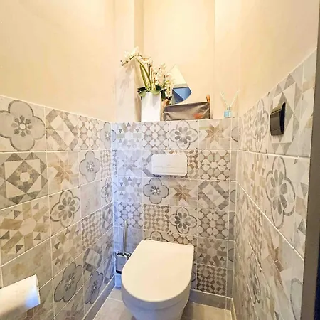 Vila Maison Spacieuse Avec Piscine A