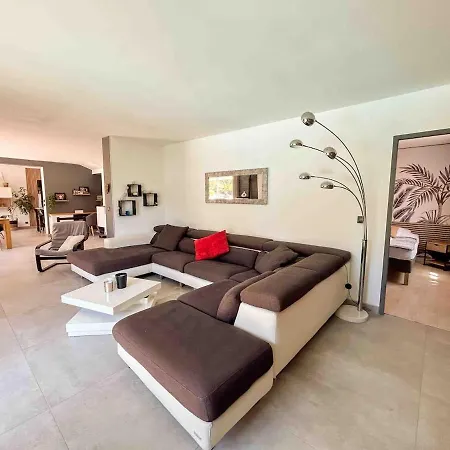 Maison Spacieuse Avec Piscine A * Sanary-sur-Mer