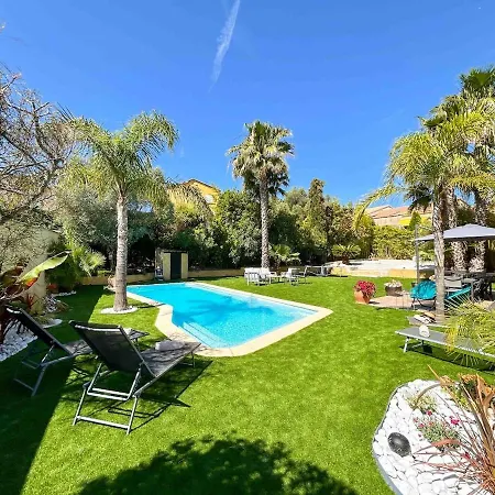 Vila Maison Spacieuse Avec Piscine A
