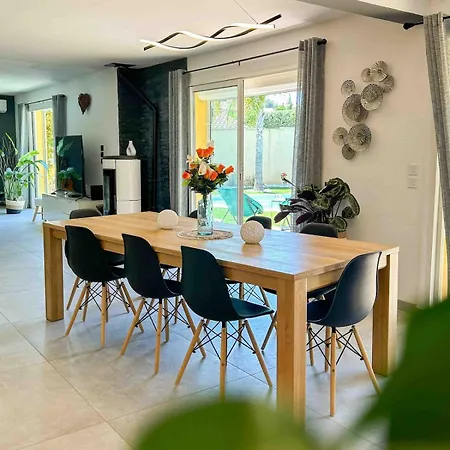 Vila Maison Spacieuse Avec Piscine A