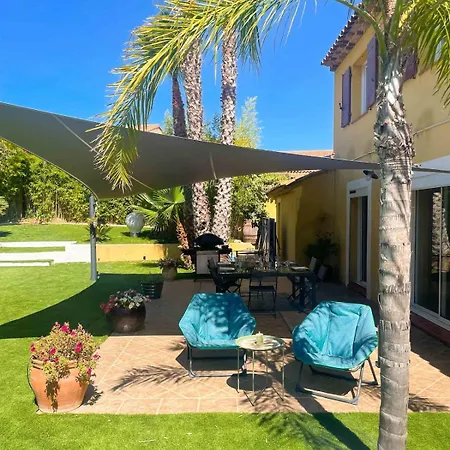Maison Spacieuse Avec Piscine A Sanary-sur-Mer