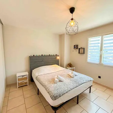 Maison Spacieuse Avec Piscine A Villa *
